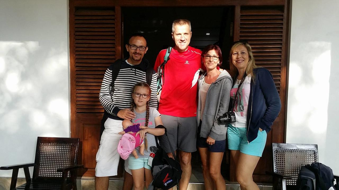 Nice To Meet Home Stay Habarana Bagian luar foto